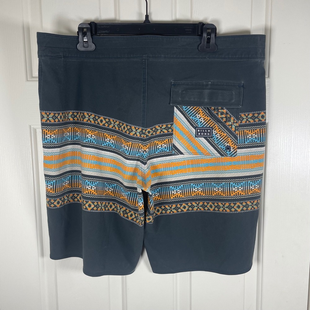 Billabong Platinum X Sundays Board Shorts Mens 38 Charcoal Gray Tribal Print - Picture 3 of 6